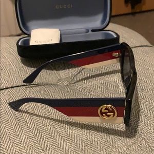 Gucci Sunglasses - Authentic